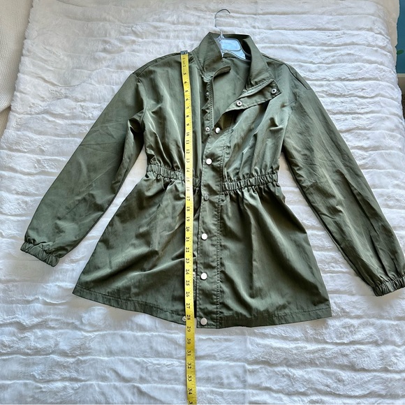 Flattering Lightweight Elastic Waist Snap Button Front Jacket-Army Green -Size M - Picture 7 of 14